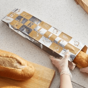 Plastic sandwich packaging