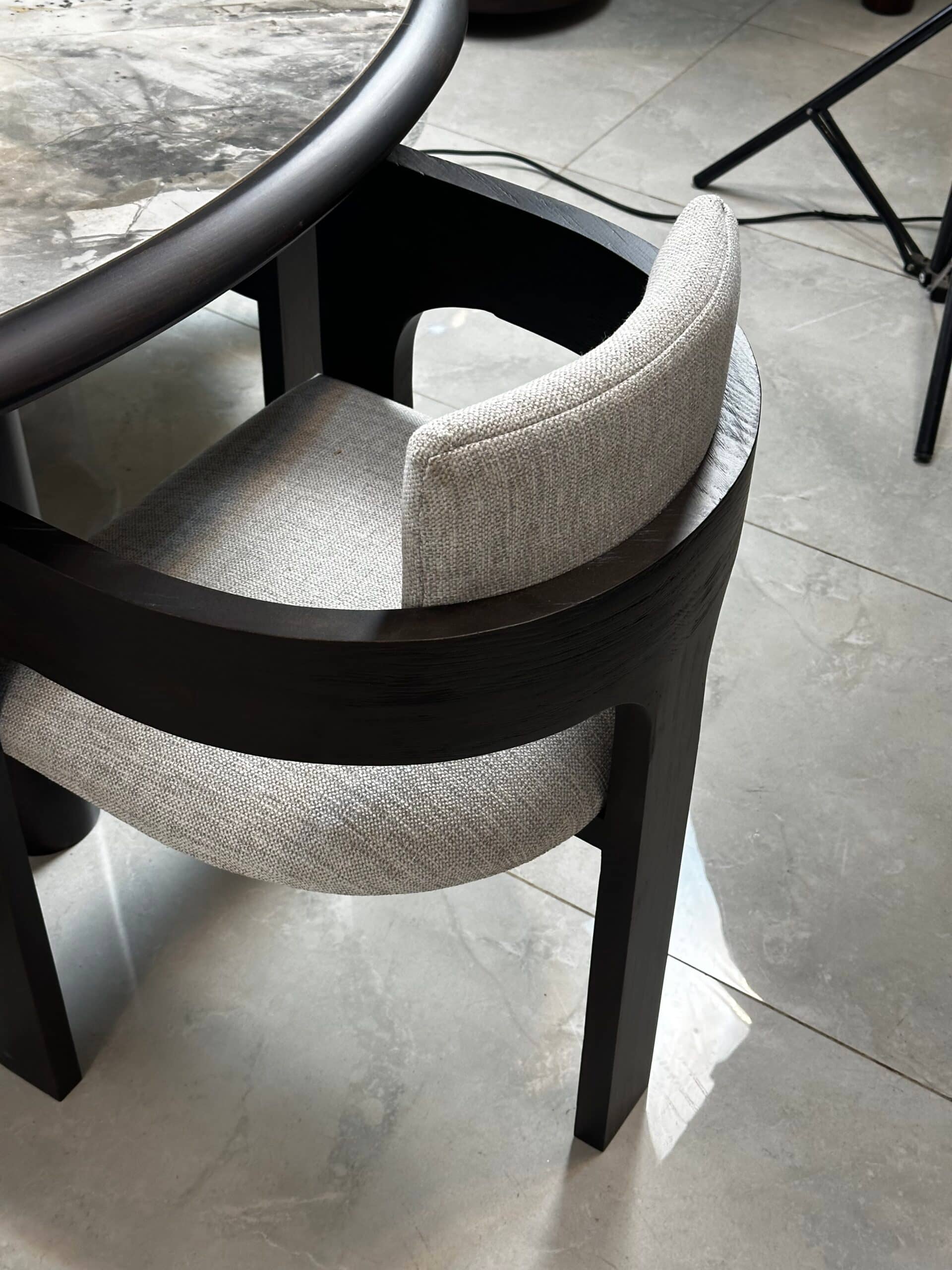 Zed Design Comfort Oak Wood Accent Chair