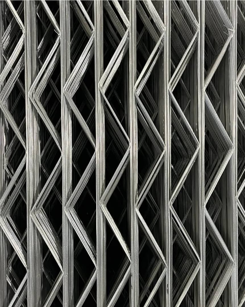Bed joint reinforcement welding
