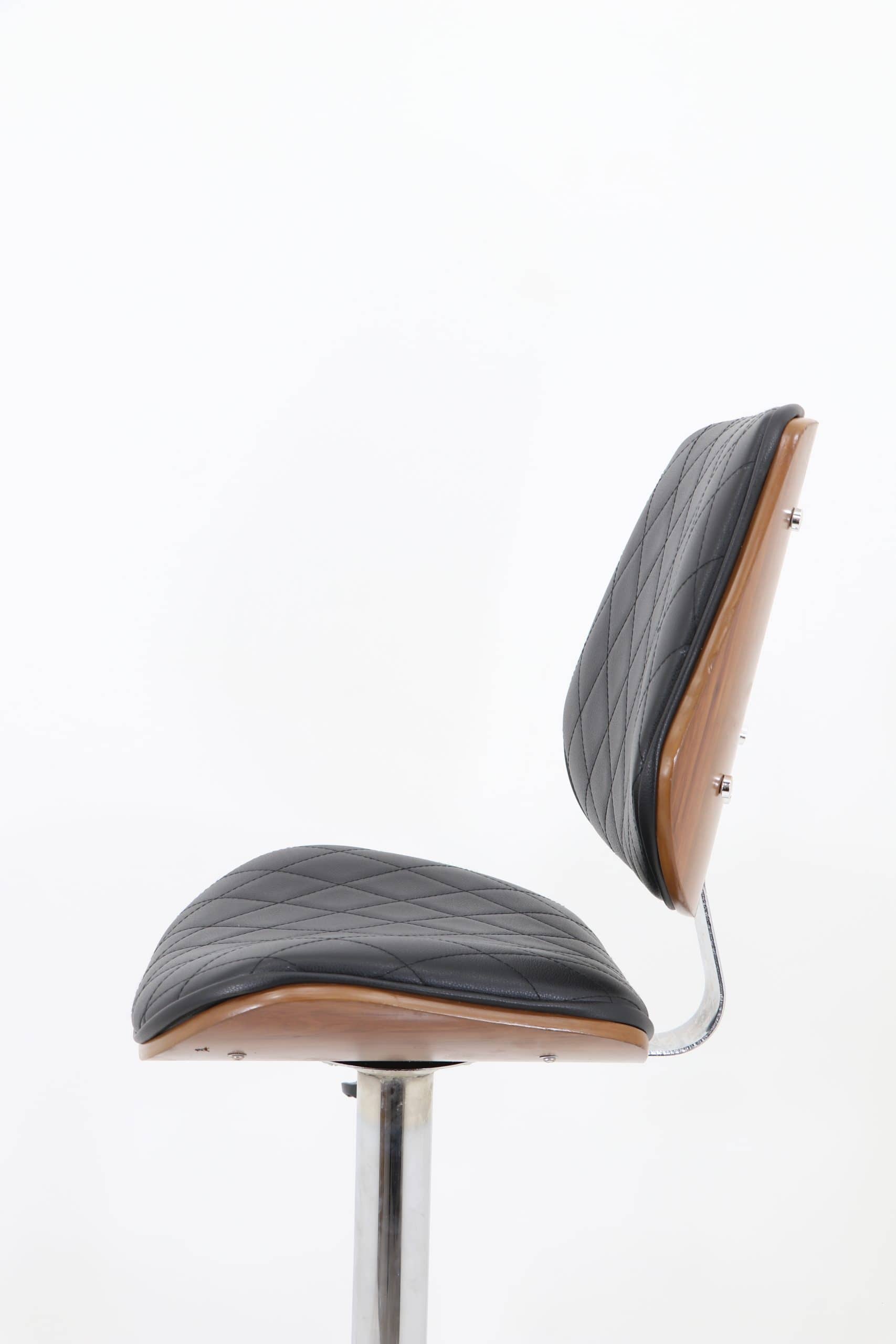 Open Jack Chair Model 2032 with Diamond Stitching - Hydraulic Height Adjustable Bar & Island Chair
