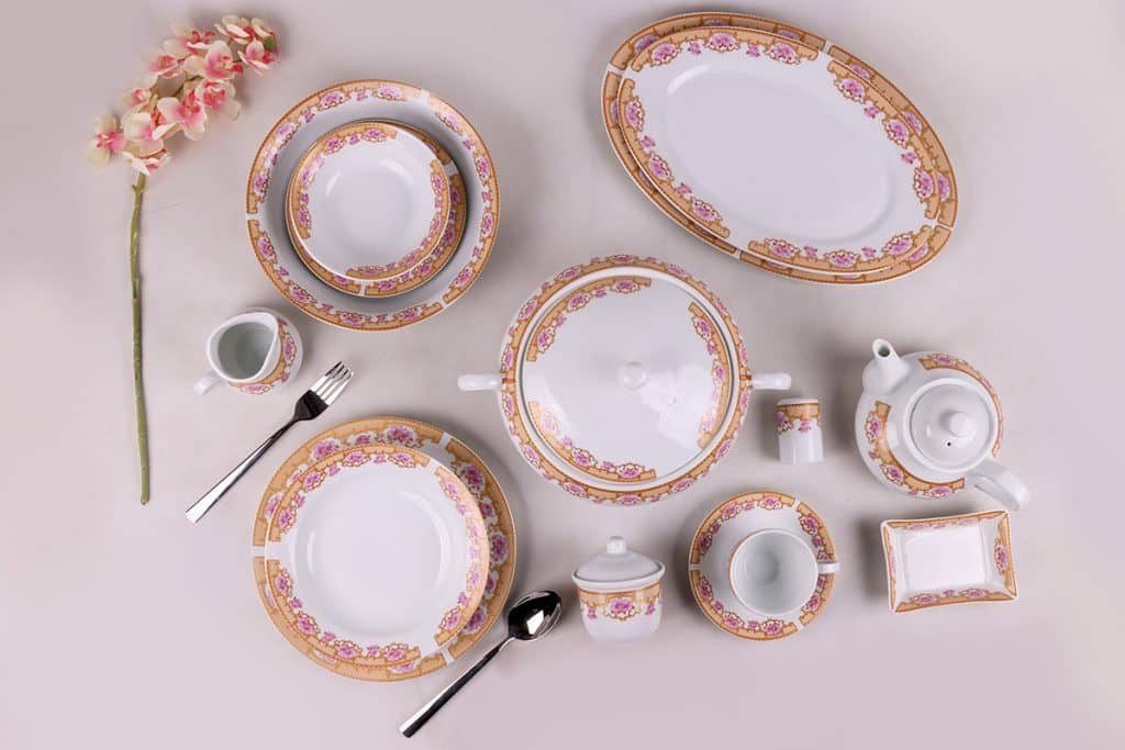 Luxury Porcelain Dinnerware Set with Floral Design