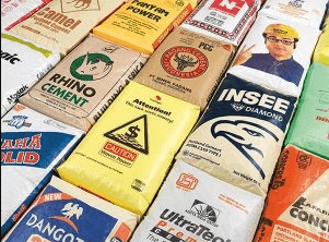 Plastic packaging for cement and plaster