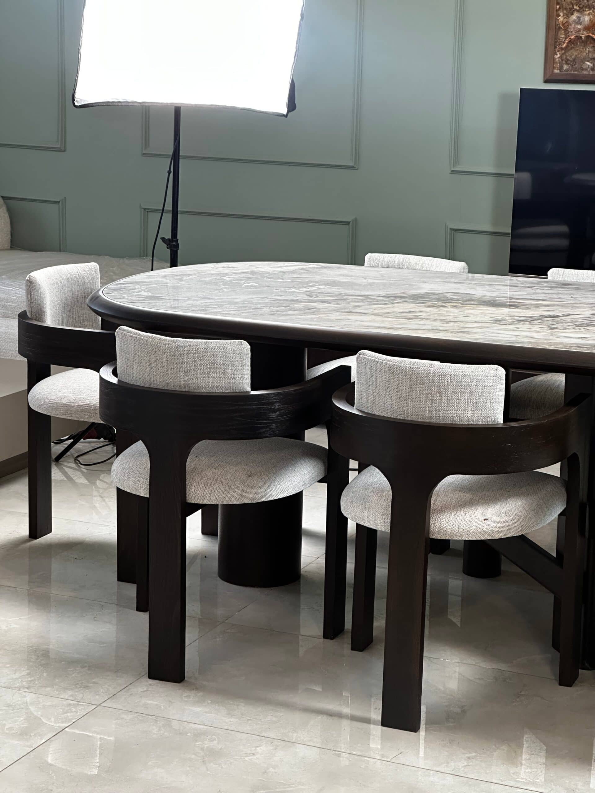Zed Design Comfort Oak Wood Accent Chair