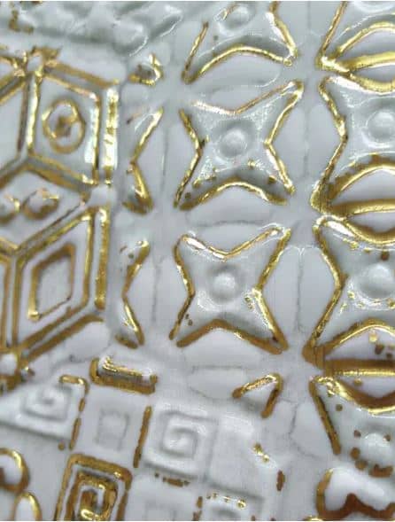 Precious metals used to decorate ceramics