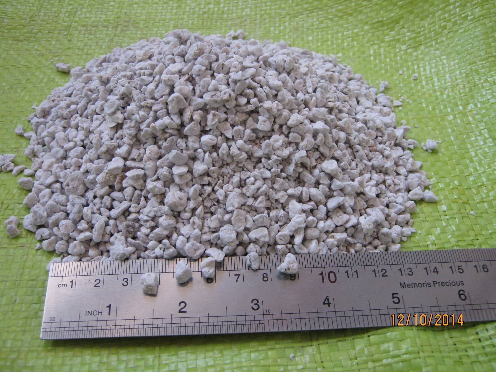 Construction-Grade Expanded Perlite Lightweight Mineral Aggregate for Thermal, Acoustic, and Fire Insulation
