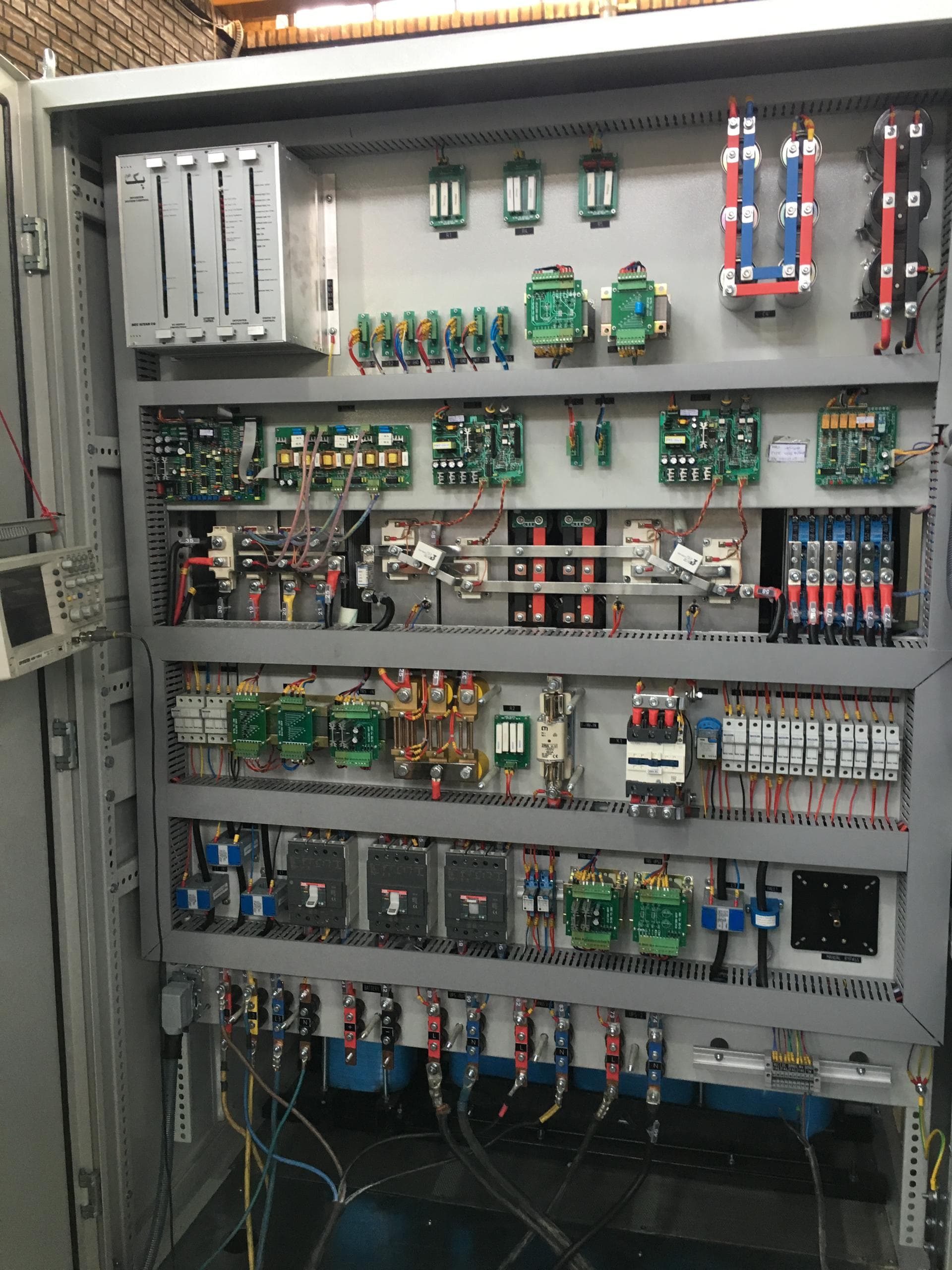 INDUSRTIAL AC UPS 3 PHASE 400V 50Hz