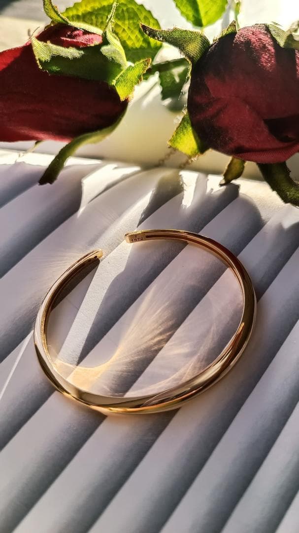 Classic Gold Bangle