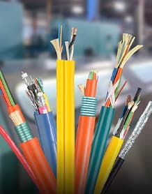 Flexible cable with a cross-section of 3x1