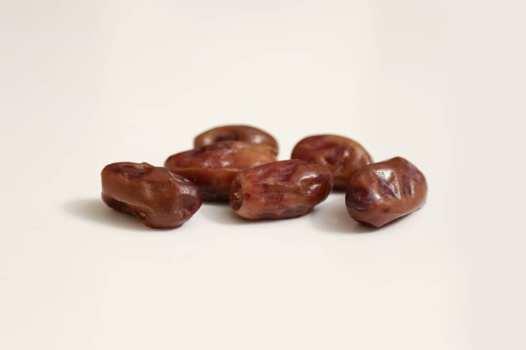 Sayer Pitted Dates – Premium Iranian Seedless Dates for Export 