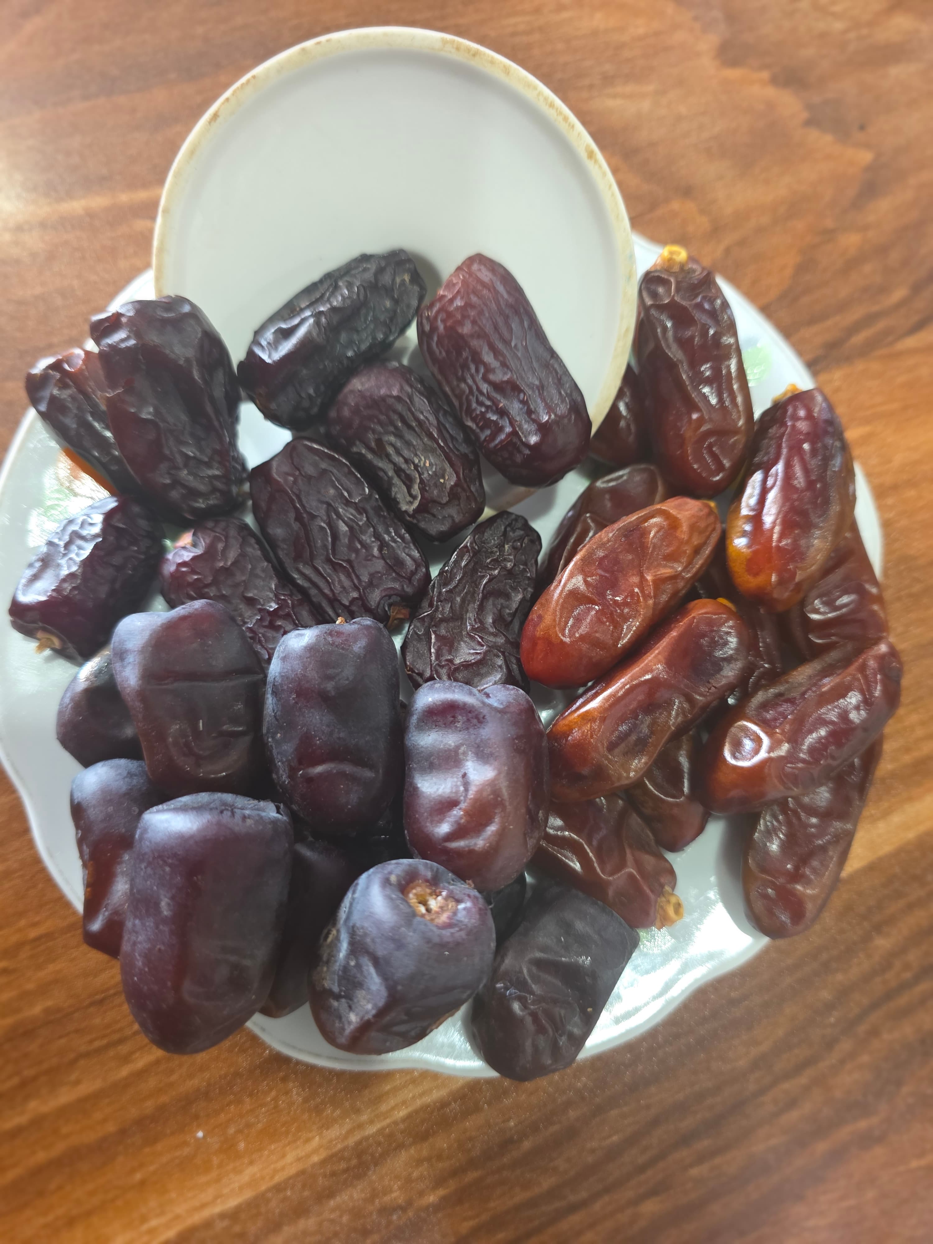 Production and packaging of dates