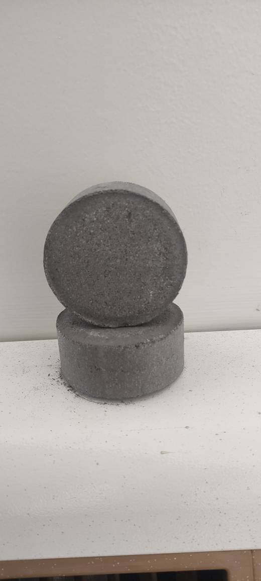 Tablet manganese 75%The use of this tablet is highly important because it enables rapid melting of the materials. Compared to some other casting raw materials, this product is easier to use and also very convenient to store