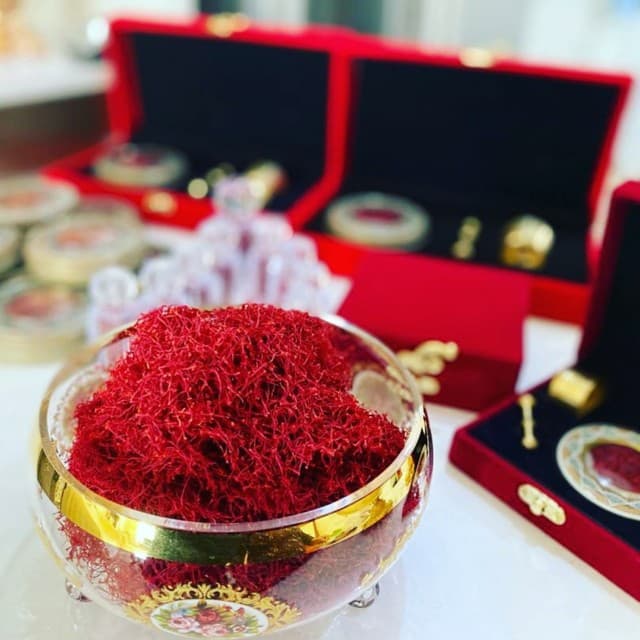 Fine Pure and Organic persian Saffron Premium Grade