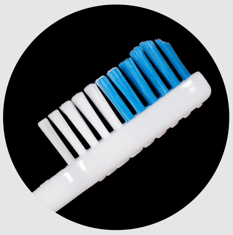 HiDent Easy Clean soft-medium toothbrush with cap