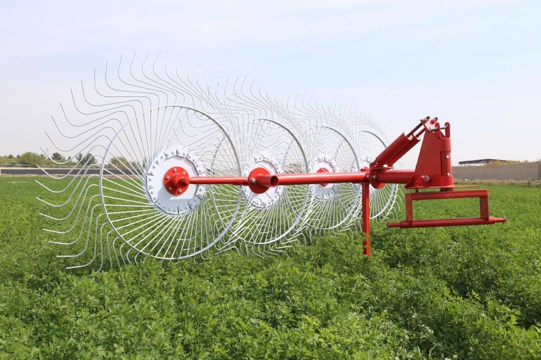 Solar hay rake