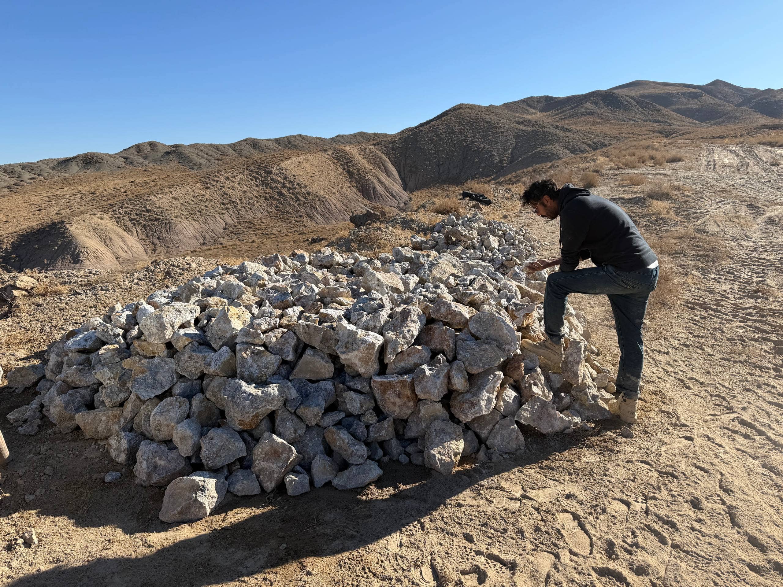 50% CaF₂ Raw Fluorspar (Calcium Fluoride) – 10–200MM Particle Size for Beneficiation & Industrial Processing